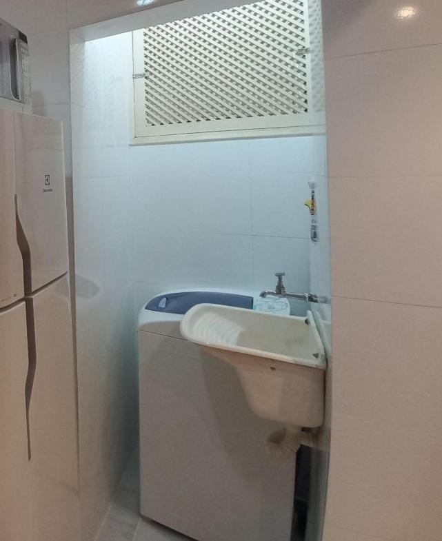 E Sala Silencioso Em Copacabana *