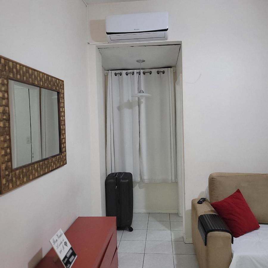 E Sala Silencioso Em Copacabana